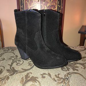 Refresh Black Boots Size 9.5